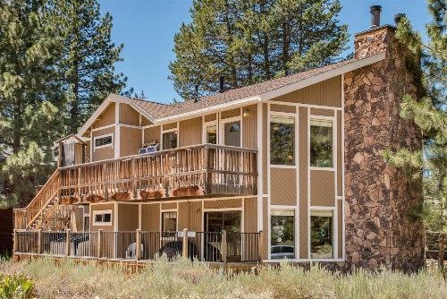 Group Getaways Holiday Home 4030 image 1