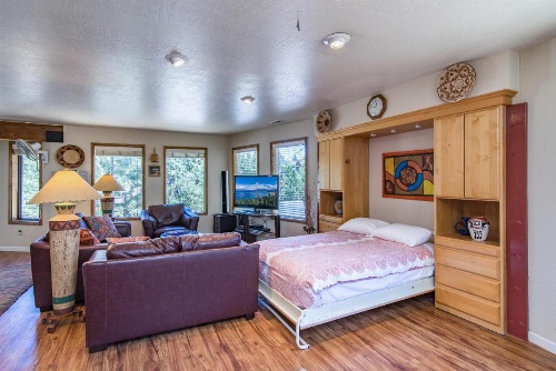 Group Getaways Holiday Home 4030 image 11