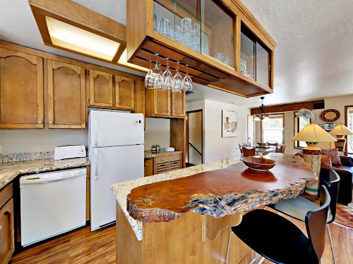 Group Getaways Holiday Home 4030 image 6