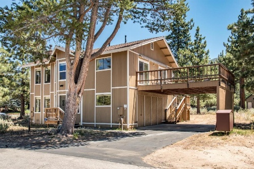 Group Getaways Holiday Home 4030 image 9